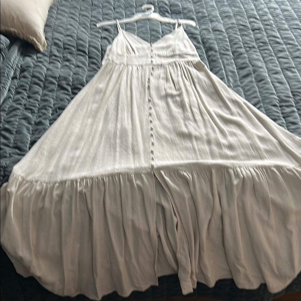 Elegant White Maxi Dress